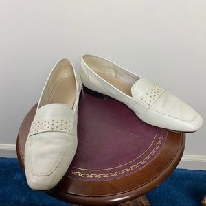 ENZO ANGOLINI Off White Leather Gold Stud Loafer